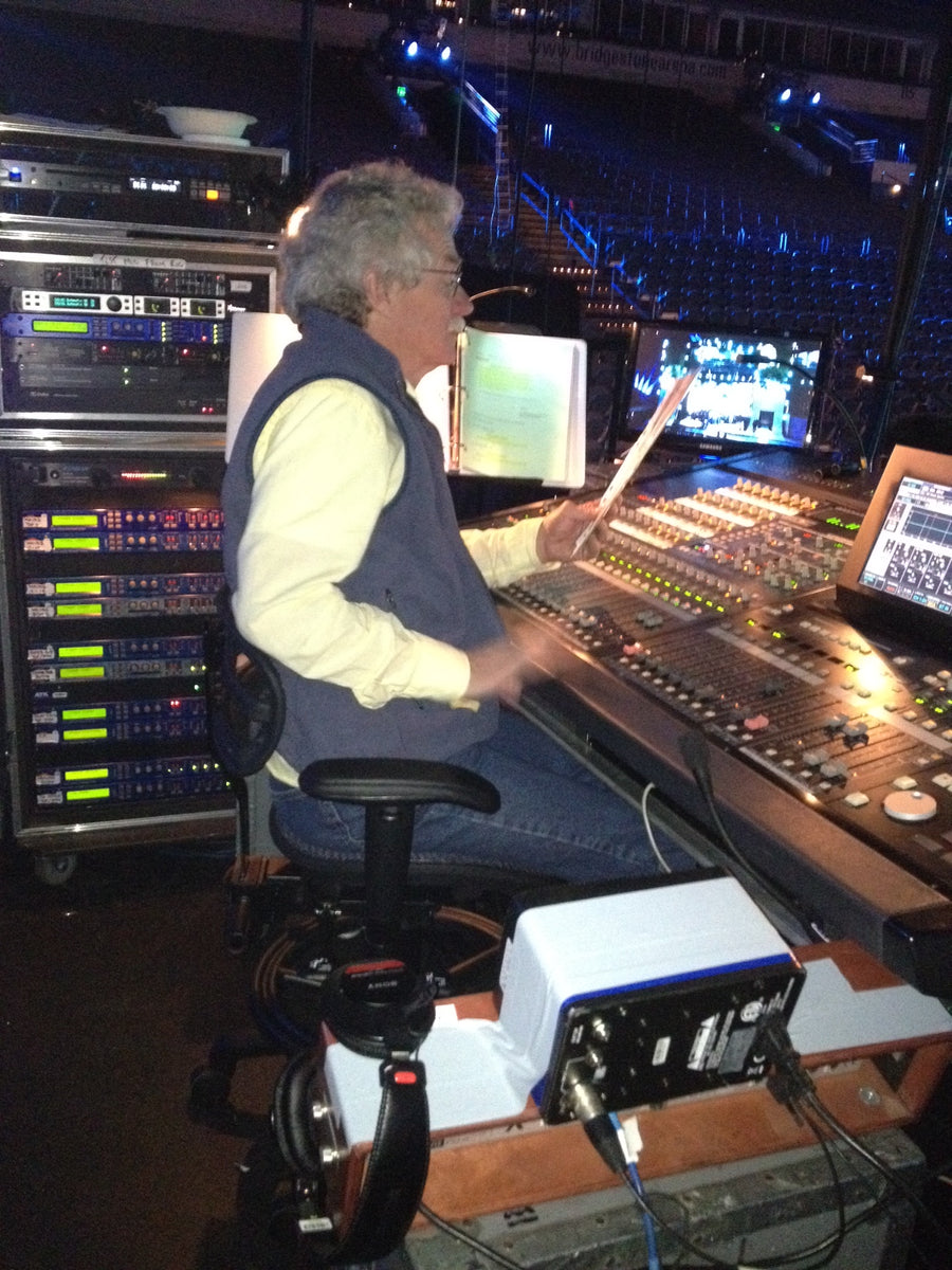 Patrick Baltzell, Front of house, CMA Awards, 2012, in a Stealth chair