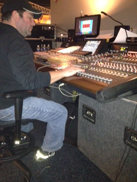 Tom Pesa, Front of house, CMA Awards, 2012, in a Stealth chair